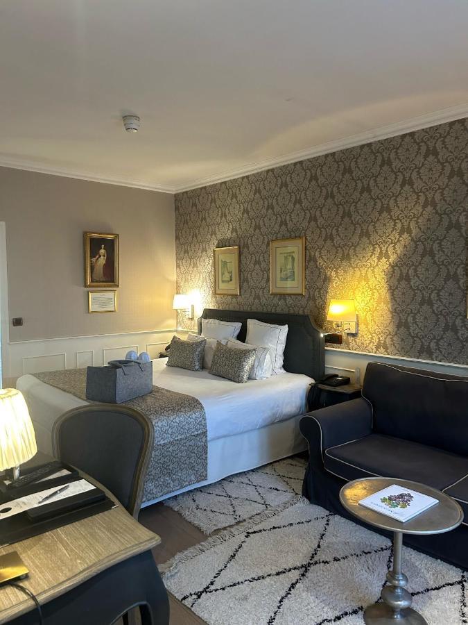 Hotel & Spa Le Grand Monarque, BW Premier Collection Chartres Exterior foto