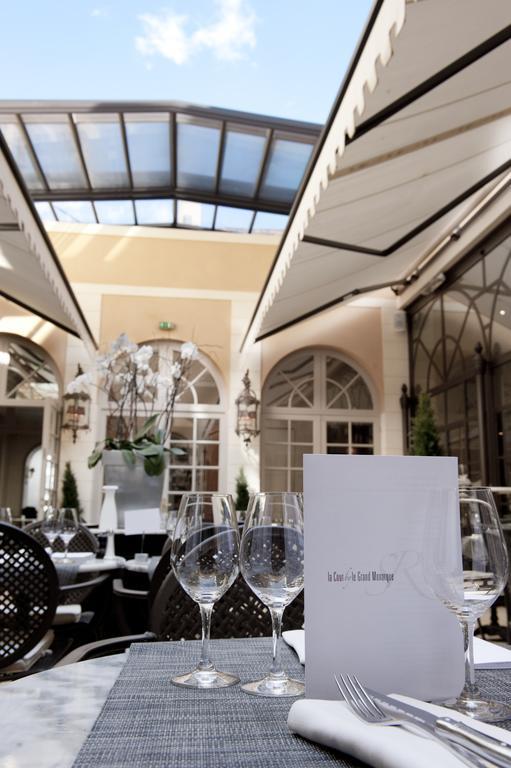 Hotel & Spa Le Grand Monarque, BW Premier Collection Chartres Exterior foto